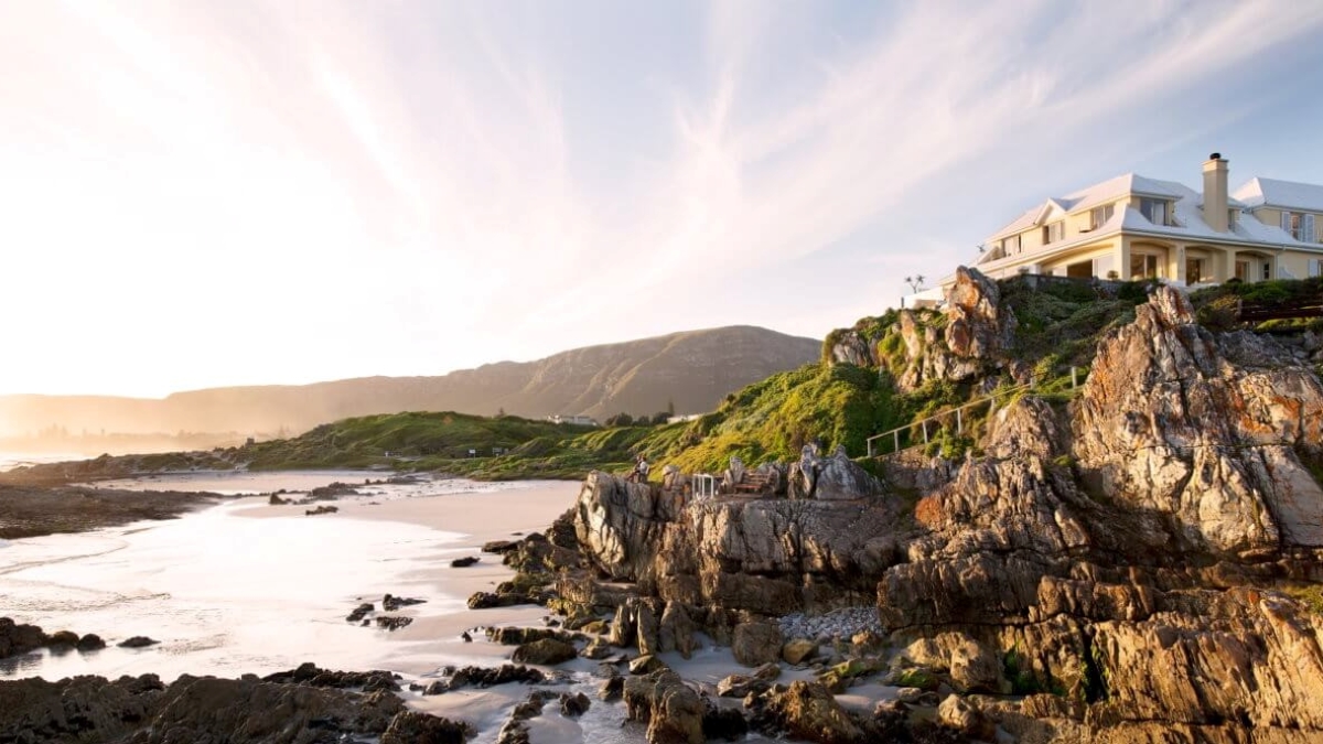 Birkenhead House overlooking ocean