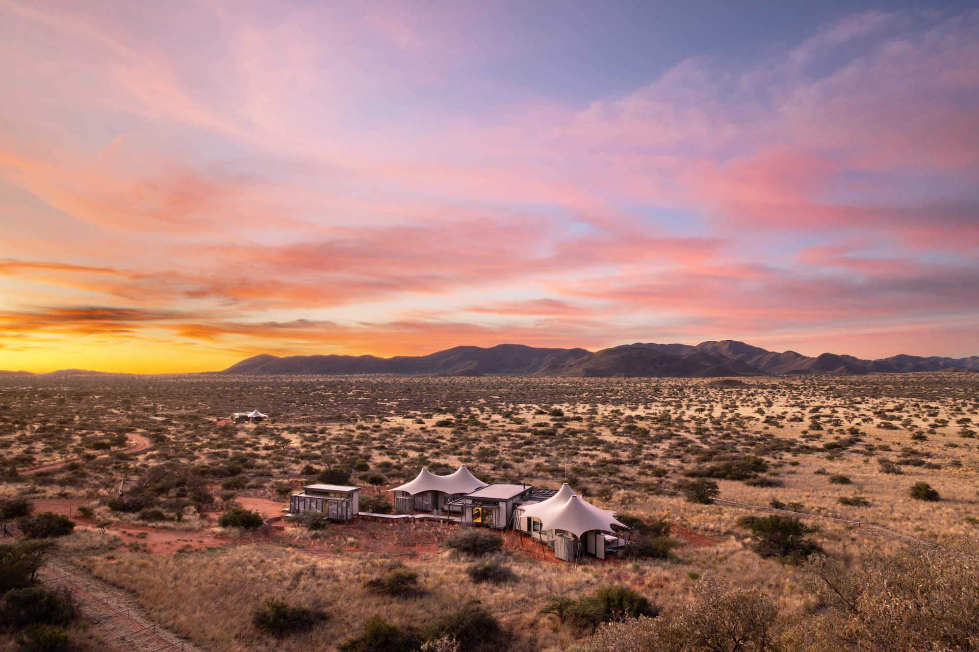 tswalu-loapi-sunrise.jpg