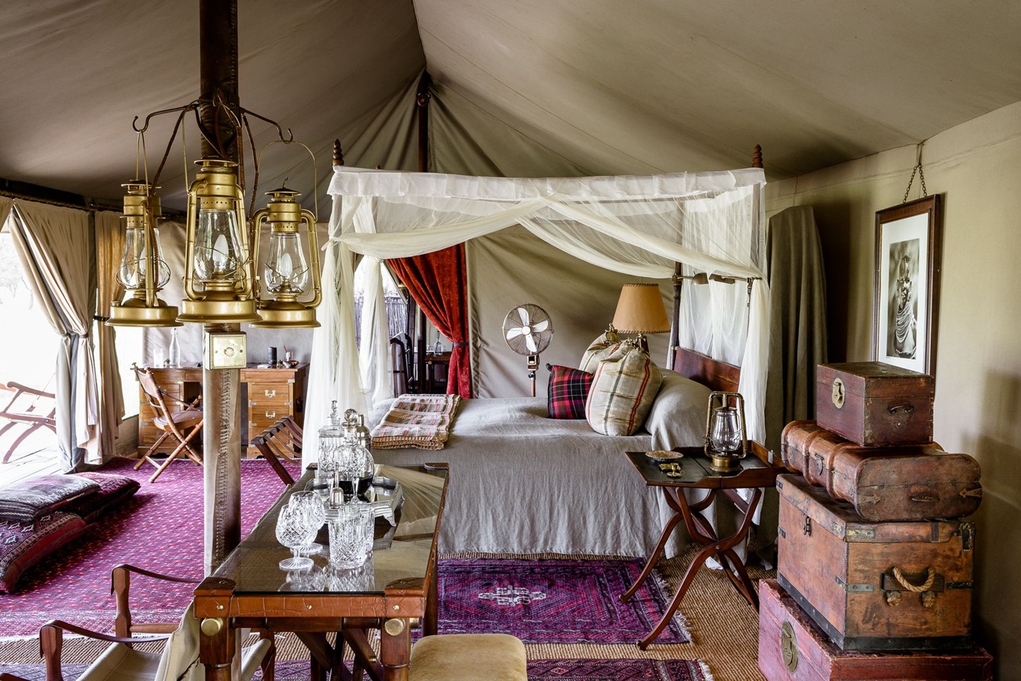 singita-sabora-tented-camp-room-tent-interior-01.jpg