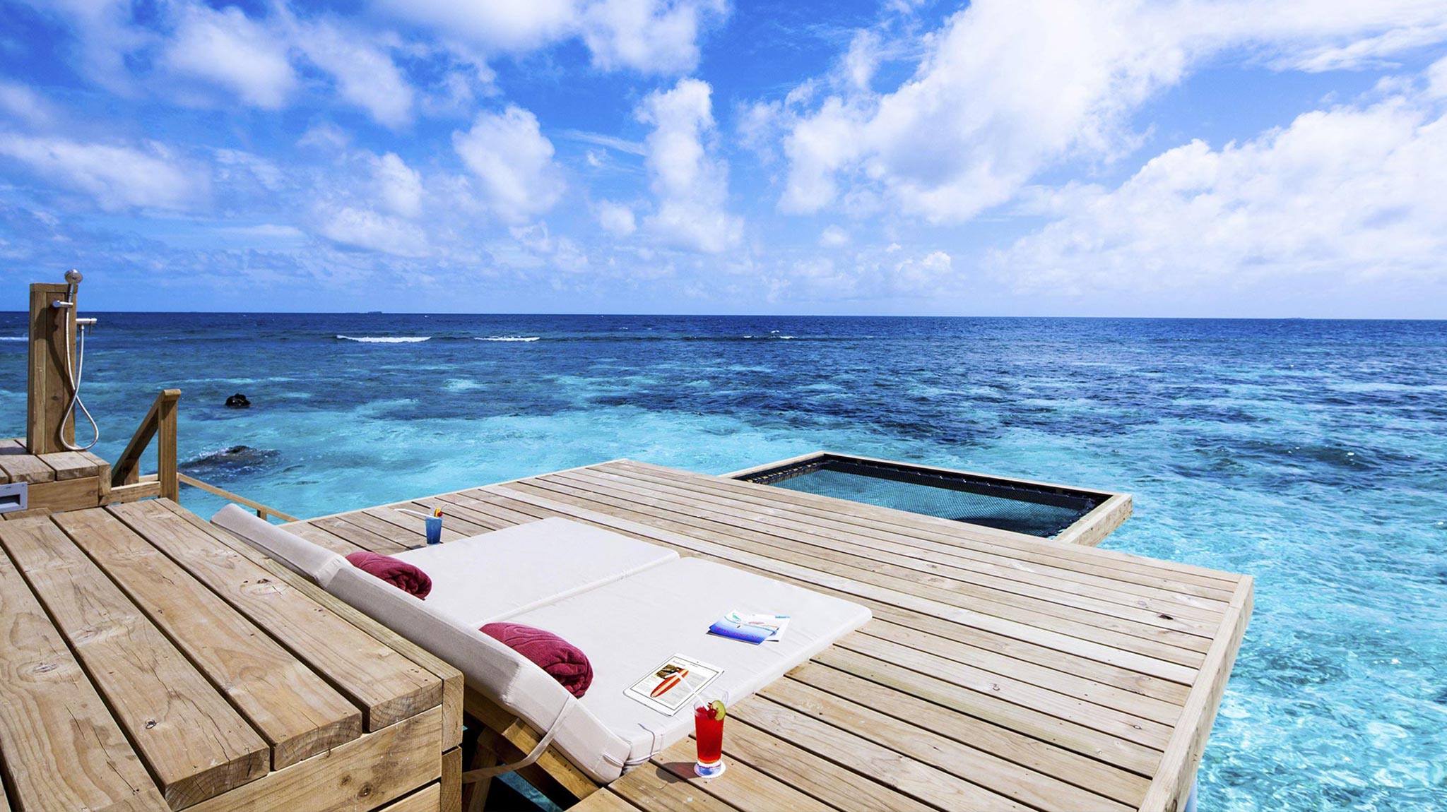01-centara-grand-island-resort-spa-maldives-ocean-water-villas.jpg