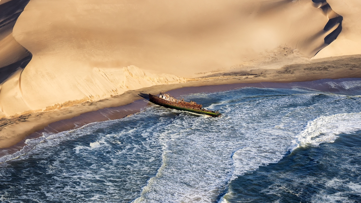 9flying-over-the-namib-desert-for-the-sunset_362645030.jpeg