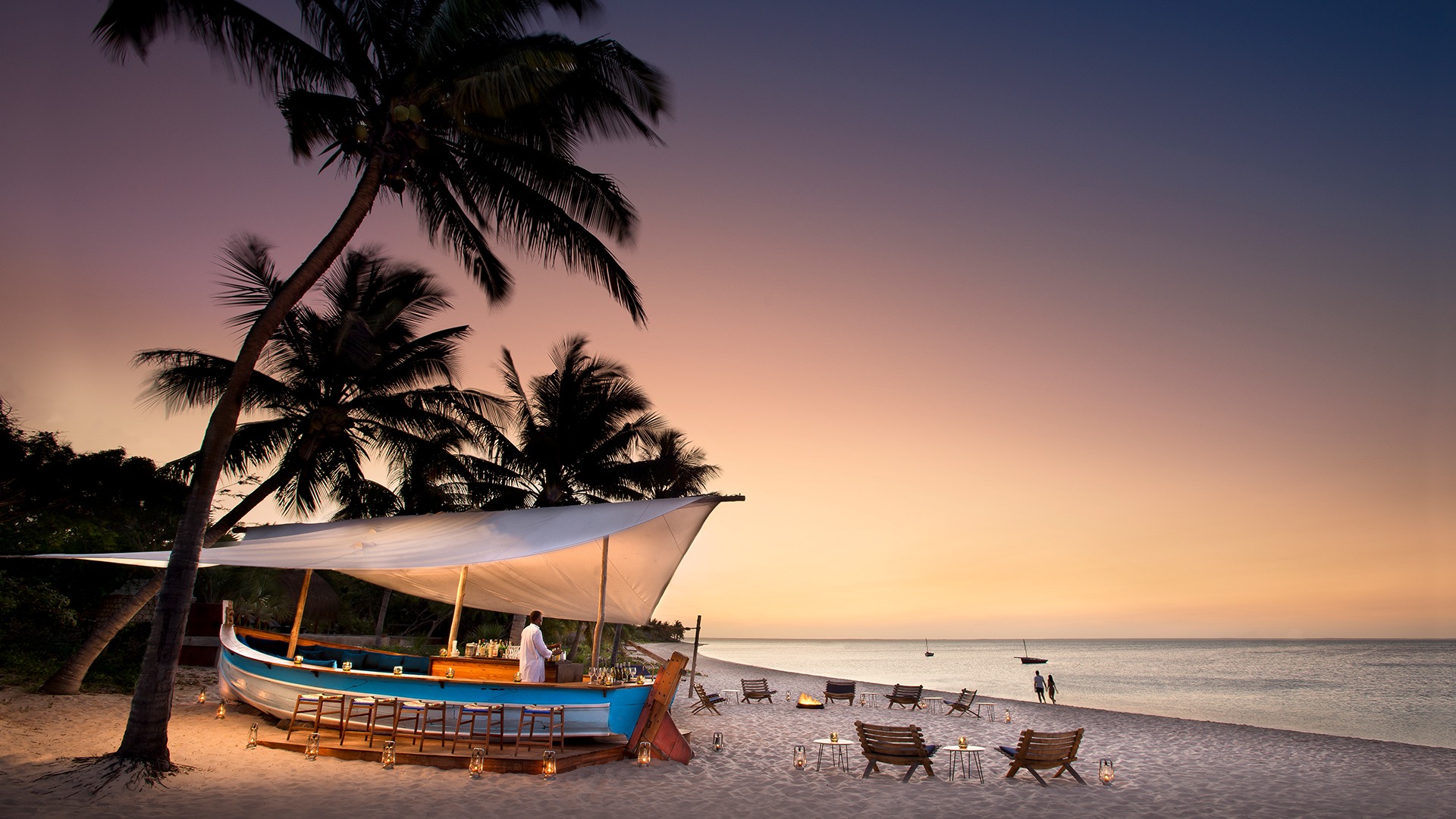 Header-dhow-bar-at-andBeyond-benguerra-island-on-a-mozambique-luxury-beach-resort.jpg