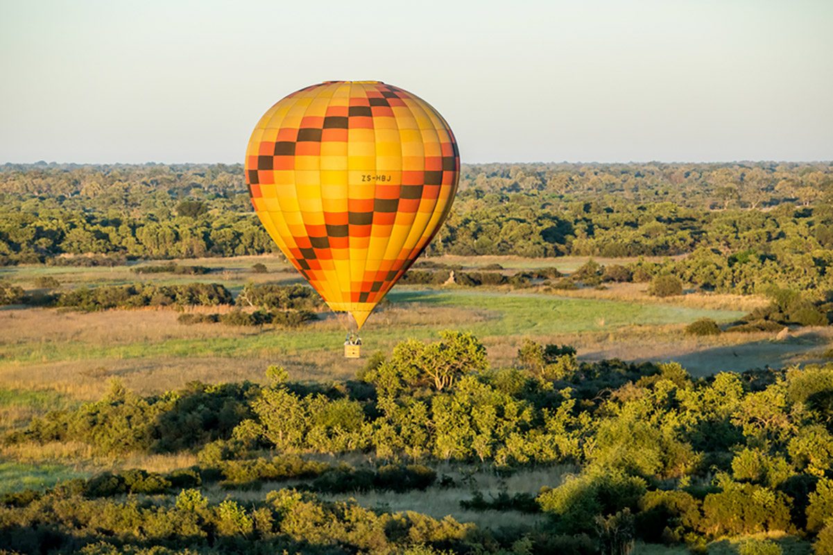 Botswana__OkavangoDelta_WildernessSafarisVumburaPlains_HotAirBallooning4.jpg