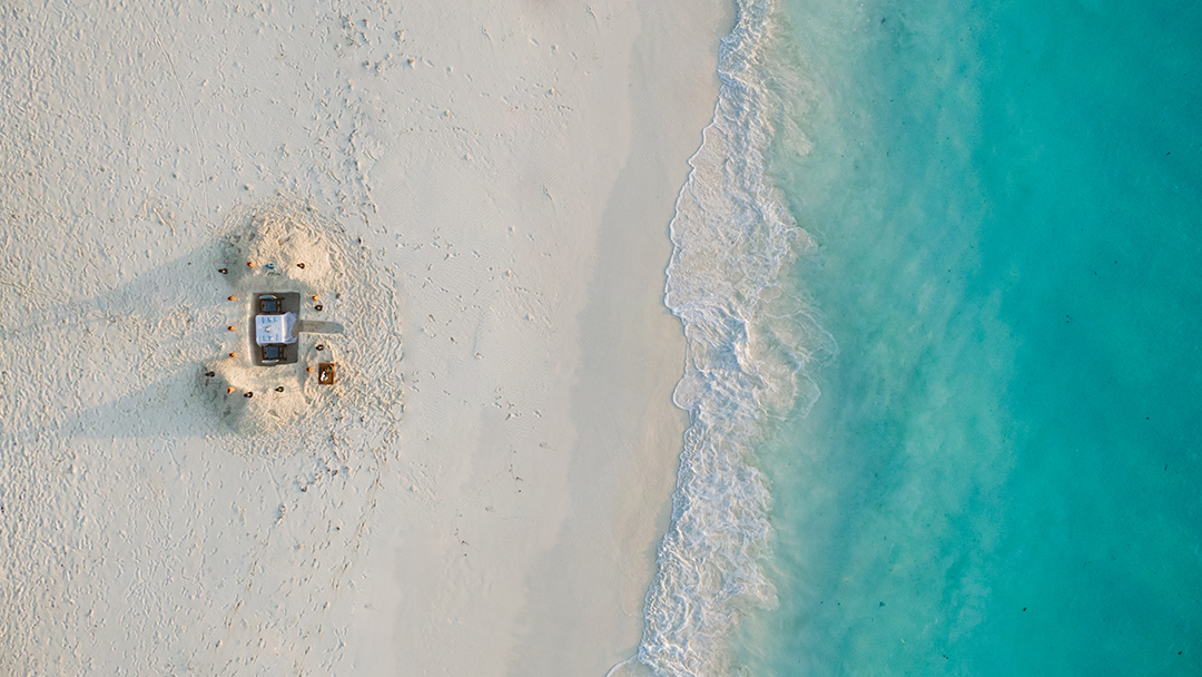o2a-image-@andbeyondmnemba-@chrisjoubert-sand-castle-dining.jpg