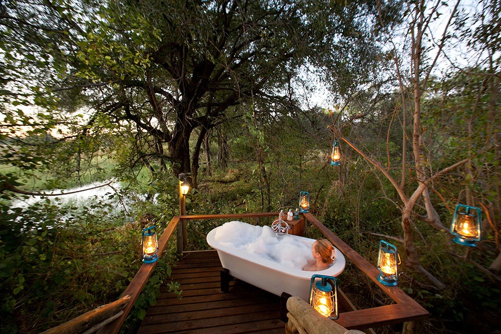 pom_pom_-_honeymoon_tent_-_bath_-_1.jpeg