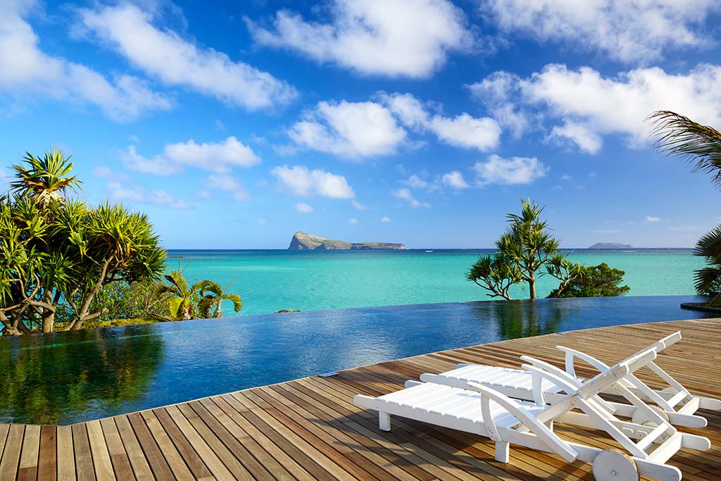 3_tropical-relax-in-mauritius-AdobeStock_58173106.jpg
