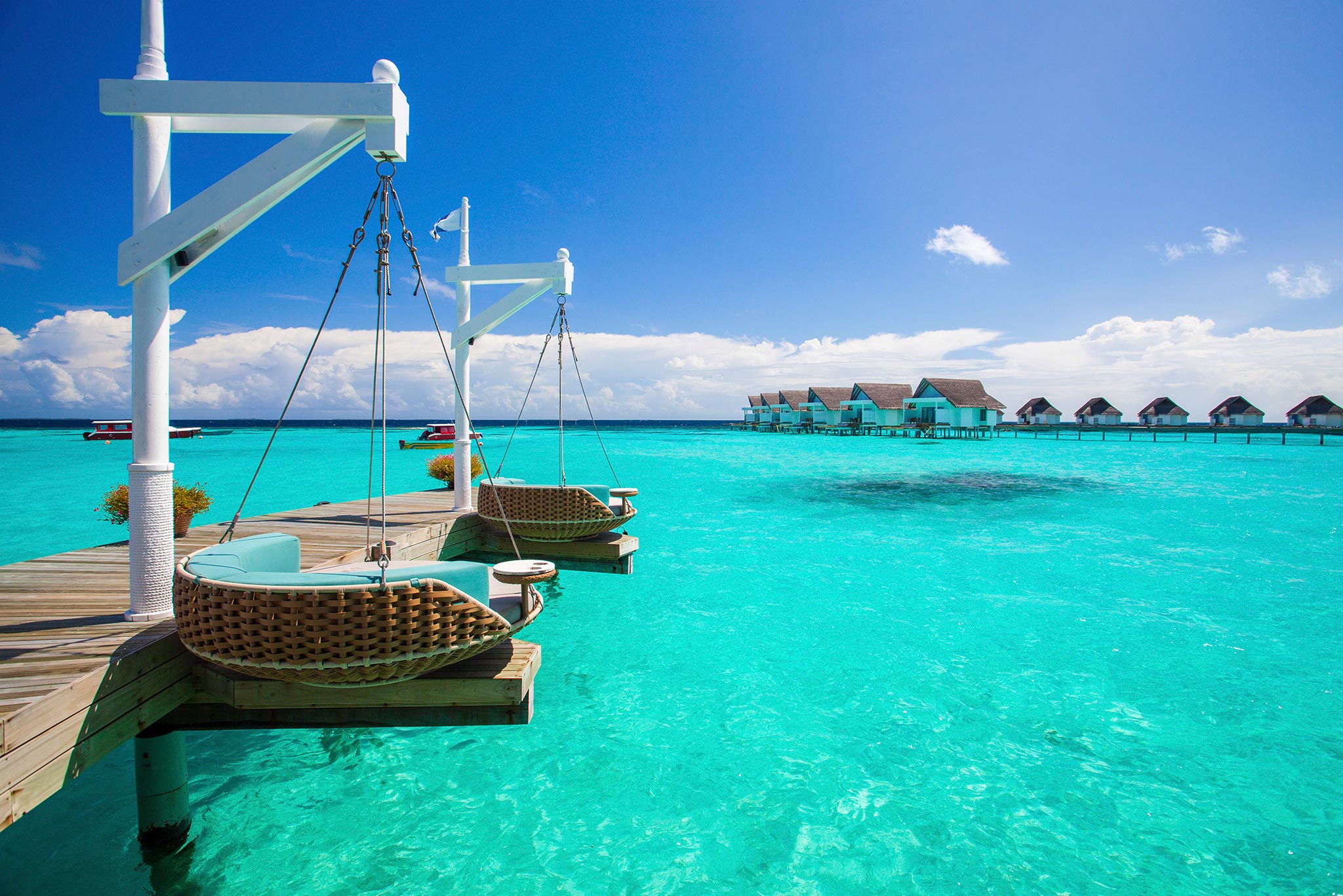 header-centara-grand-island-resort-spa-maldives-the-over-water-villas-01.jpg